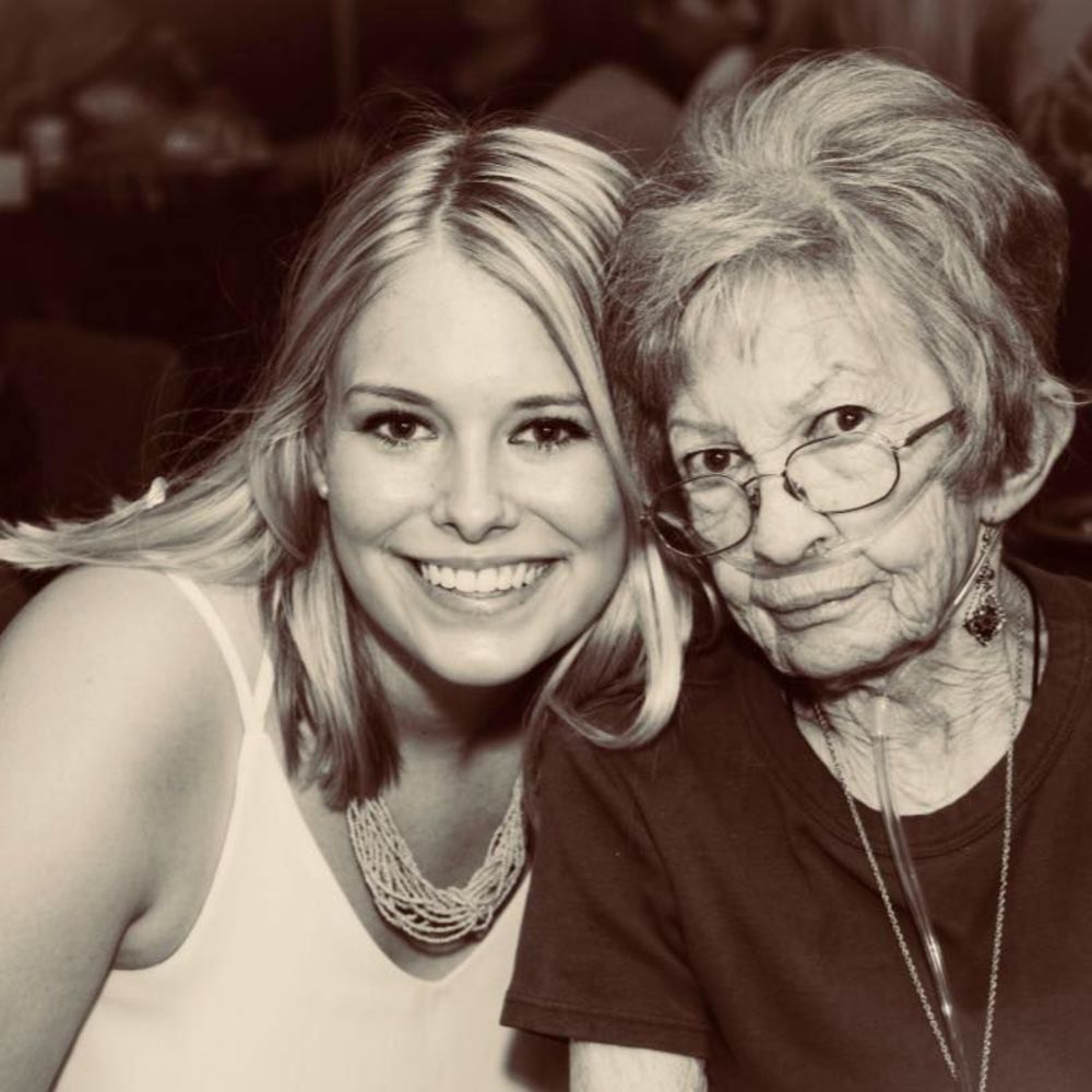 Meet your Posher, Olivia